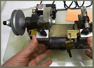  Cincinnati Advantage Locksmith Cincinnati, OH 513-642-8018